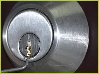 Expert Locksmith Services Gibsonton, FL 813-261-4759 - 7-broken-key
