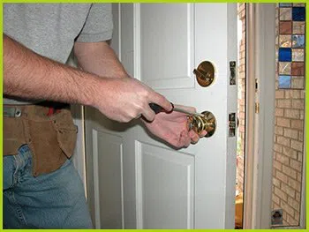 Expert Locksmith Services Gibsonton, FL 813-261-4759 - 9-locks-change